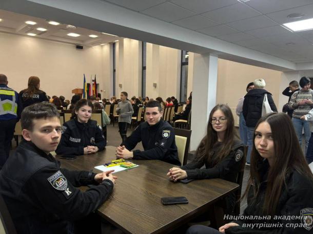 Курсанти навчально-наукового експертно-криміналістичного інституту НАВС відвідали Центр «НАШІ ДІТИ» Курсанти навчально-наукового експертно-криміналістичного інституту НАВС відвідали Центр «НАШІ ДІТИ»