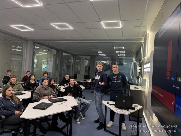 Мовна грамотність як складник професійності: у НАВС відбулася вікторина для першокурсників Мовна грамотність як складник професійності: у НАВС відбулася вікторина для першокурсників