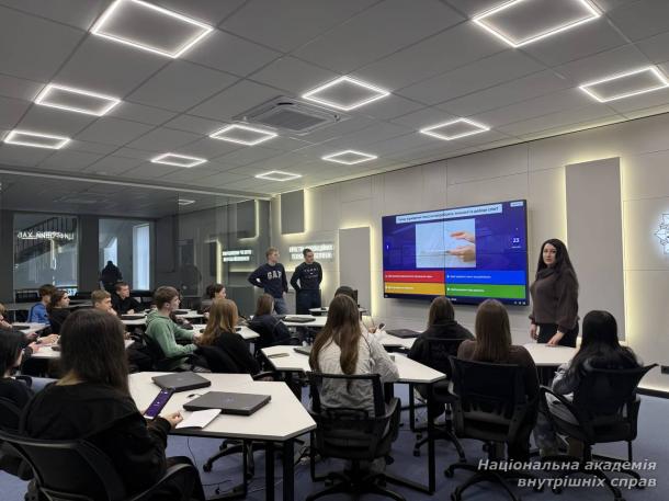 Мовна грамотність як складник професійності: у НАВС відбулася вікторина для першокурсників Мовна грамотність як складник професійності: у НАВС відбулася вікторина для першокурсників