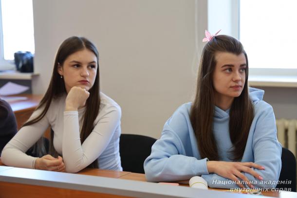 Наукове кафе про Шевченка: у НАВС відбулася постерна сесія здобувачів освіти