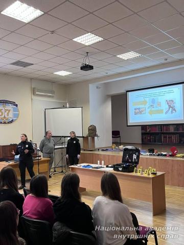 Профорієнтаційні зустрічі: як старшокласники відкривають світ правоохоронної професії