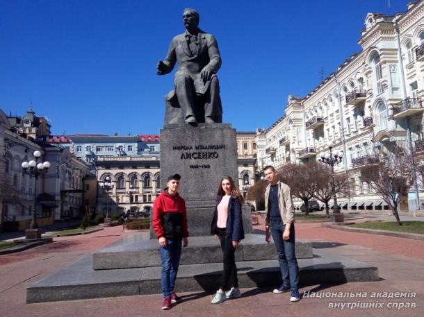 Великдень – свято родинне, а наша родина – вся Україна