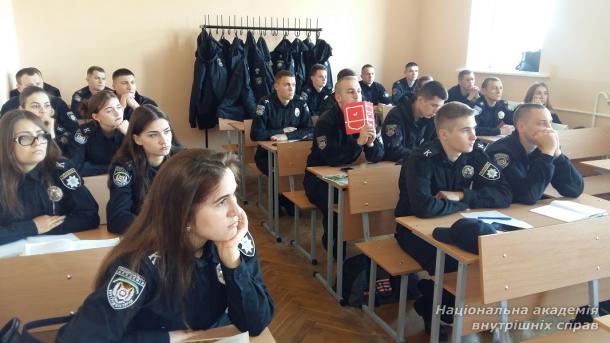Обмін досвідом з майбутніми слідчими