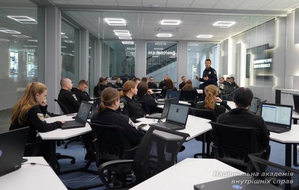 Місяць кібербезпеки: поліція та ДБР про безпечну поведінку в кіберпросторі