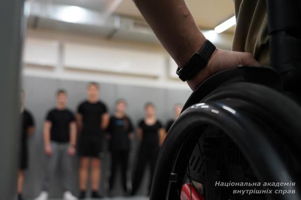 У Національній академії внутрішніх справ відбулася мотиваційна зустріч курсантів ННІПД з ветераном російсько-української війни Артемом Дудченком