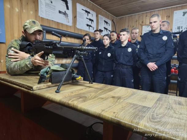 Підвищення професійної підготовки: курсанти навчилися користуванню FN Minimi