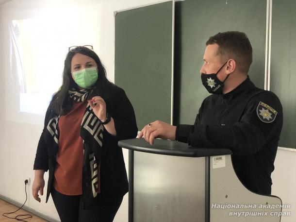 Ораторське мистецтво як важливий інструмент розвитку комунікативних здібностей працівників правоохоронних органів