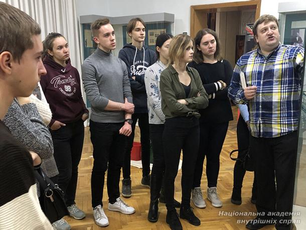 У пошуках істини: чи сприяла отаманщина українському державотворенню?