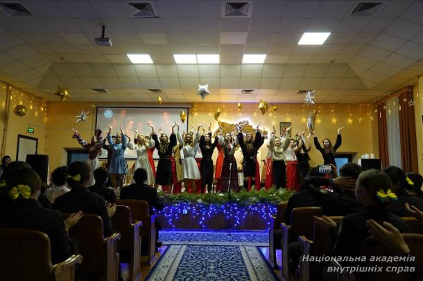 Андріївські вечорниці в Київському ліцеї імені Ярослава Кондатьєва за участю Володимира Дантеса Андріївські вечорниці в Київському ліцеї імені Ярослава Кондатьєва за участю Володимира Дантеса