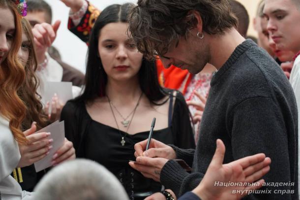 Андріївські вечорниці в Київському ліцеї імені Ярослава Кондатьєва за участю Володимира Дантеса Андріївські вечорниці в Київському ліцеї імені Ярослава Кондатьєва за участю Володимира Дантеса