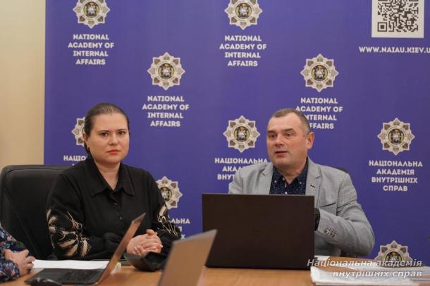 Науково-практичний круглий стіл до Міжнародного дня прав людини «Права людини та верховенство права: сучасні тенденції і виклики» Науково-практичний круглий стіл до Міжнародного дня прав людини «Права людини та верховенство права: сучасні тенденції і виклики»