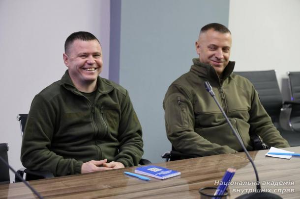 Офіцери НАВС вирушили на службу до прифронтових підрозділів Національної поліції Офіцери НАВС вирушили на службу до прифронтових підрозділів Національної поліції