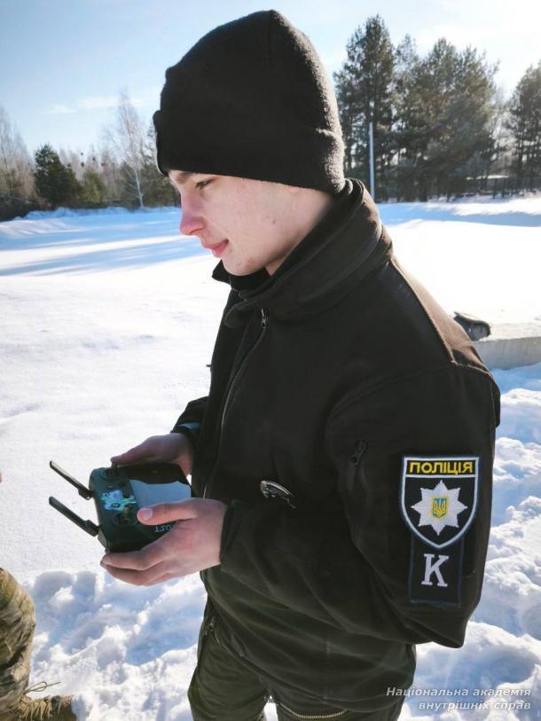 Курсанти НАВС опановували керування дронами: новий етап технологічної підготовки майбутніх криміналістів