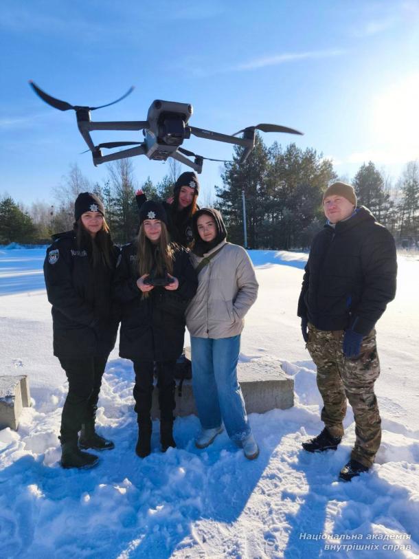 Курсанти НАВС опановували керування дронами: новий етап технологічної підготовки майбутніх криміналістів