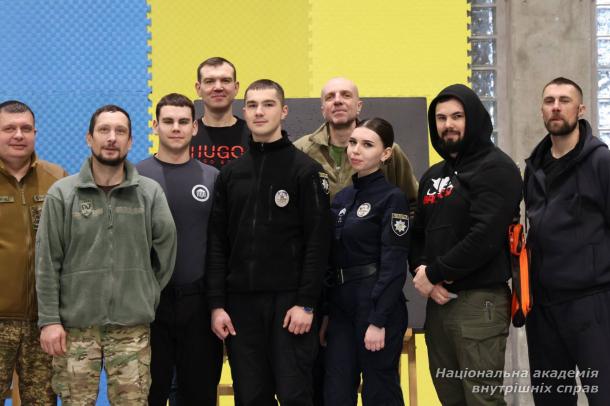 НАВС зміцнює традиції: зустріч курсантів із ветеранами реабілітаційного центру 