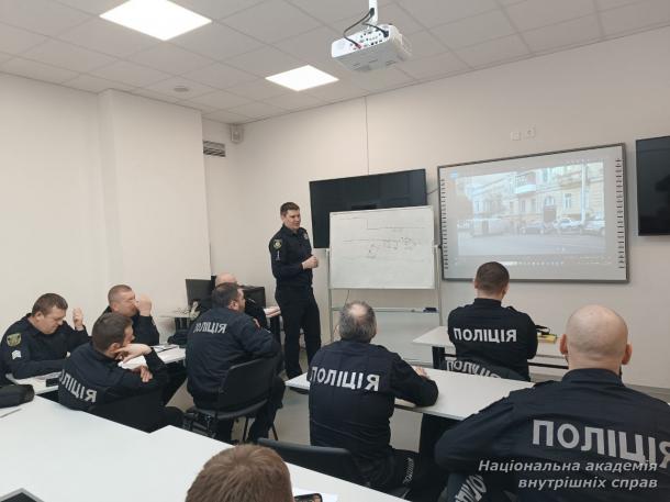 Практика безпосередньо від фахівців: у НАВС провели бінарні заняття з оформлення ДТП