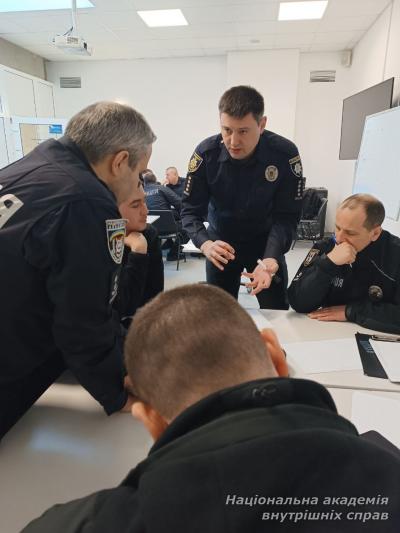 Практика безпосередньо від фахівців: у НАВС провели бінарні заняття з оформлення ДТП