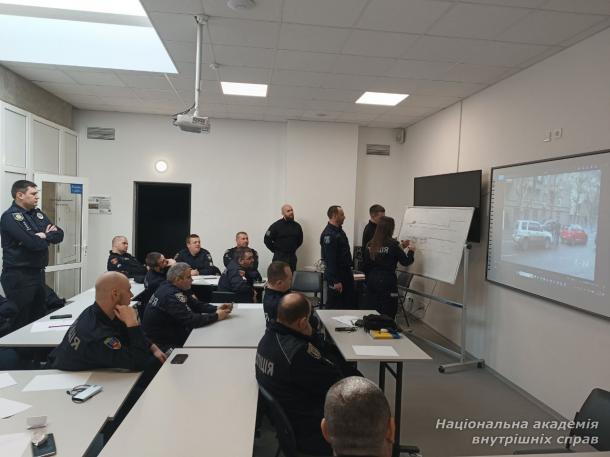 Практика безпосередньо від фахівців: у НАВС провели бінарні заняття з оформлення ДТП
