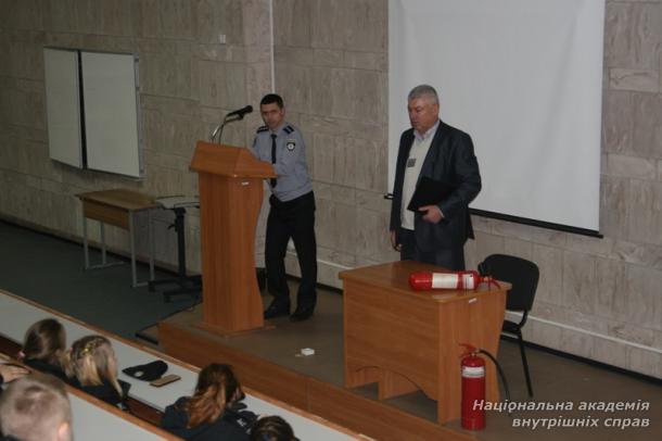 З курсантами ННІ № 3 НАВС проведено практичні заняття   з протипожежної безпеки