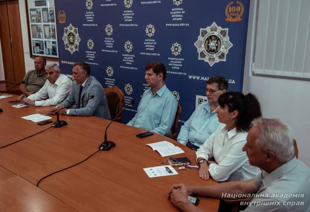 Відбувся круглий стіл «Наукові школи Національної академії внутрішніх справ», присвячений пам’яті професора Олександра Кузьминця