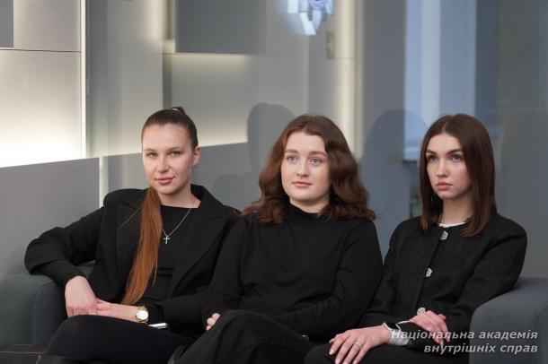 У межах Хабу молодих вчених відбувся інтерактивний науковий квіз «Хто хоче стати мільйонером?» У межах Хабу молодих вчених відбувся інтерактивний науковий квіз «Хто хоче стати мільйонером?»