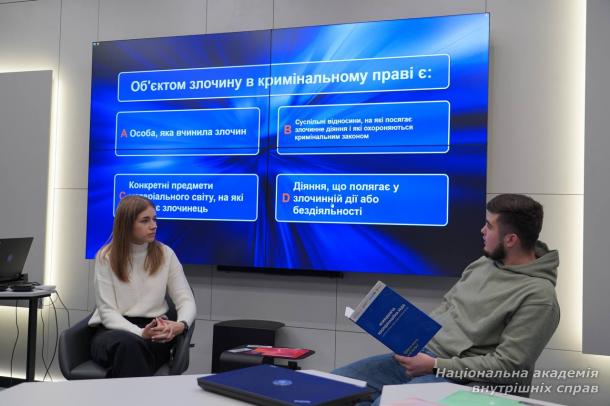 У межах Хабу молодих вчених відбувся інтерактивний науковий квіз «Хто хоче стати мільйонером?» У межах Хабу молодих вчених відбувся інтерактивний науковий квіз «Хто хоче стати мільйонером?»