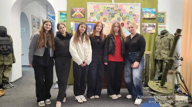 Музейний простір як комунікативна платформа патріотичного виховання студентської молоді Музейний простір як комунікативна платформа патріотичного виховання студентської молоді