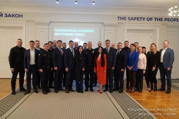 У НАВС відбулася ювілейна Х Міжнародна науково-практична конференція «Реалізація державної антикорупційної політики в міжнародному вимірі» У НАВС відбулася ювілейна Х Міжнародна науково-практична конференція «Реалізація державної антикорупційної політики в міжнародному вимірі»