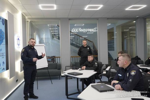 Кримінальний аналіз як основа управлінських рішень: лекція керівника Департаменту для очільників районних управлінь Кримінальний аналіз як основа управлінських рішень: лекція керівника Департаменту для очільників районних управлінь