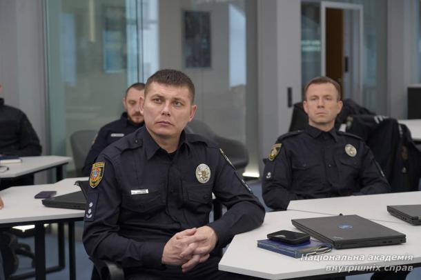 Кримінальний аналіз як основа управлінських рішень: лекція керівника Департаменту для очільників районних управлінь Кримінальний аналіз як основа управлінських рішень: лекція керівника Департаменту для очільників районних управлінь