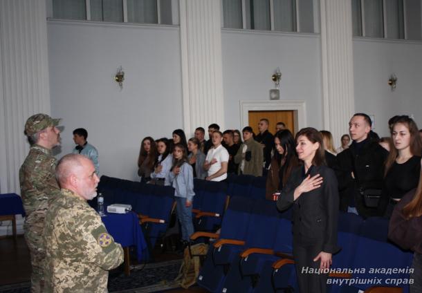  Зустріч з добровольцями – досвід, що гартує дух