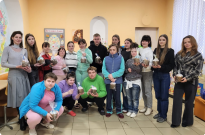 ВЕЛИКДЕНЬ ЄДНАЄ СЕРЦЯ: АКАДЕМІЧНА РОДИНА ДАРУЄ РАДІСТЬ ДІТЯМ Фото