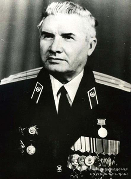 Науково-дослідна та редакційно-видавнича діяльність у КВШ. Залучення до науково-дослідної роботи слухачів і курсантів