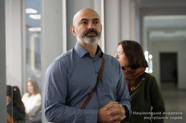 Від пошуку зізнань — до пошуку істини: у НАВС обговорили нову логіку розслідування