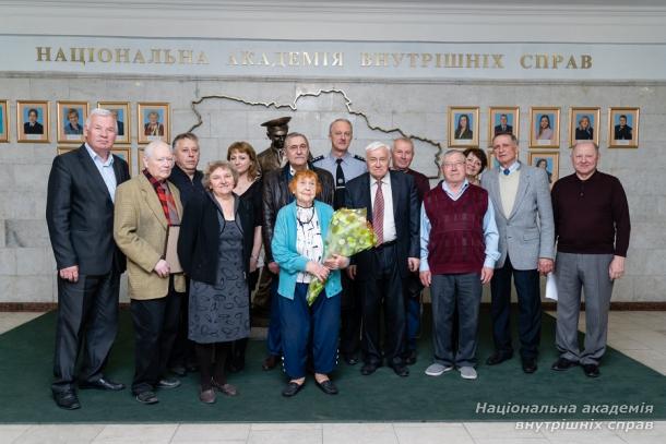 Тернистий шлях достойної людини 