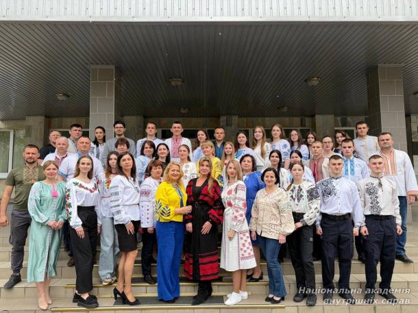Вітаємо з Днем вишиванки!