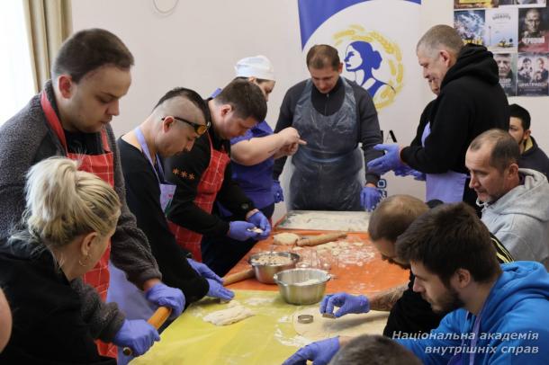 Курсанти НАВС відвідали ветеранів у реабілітаційному центрі МВС