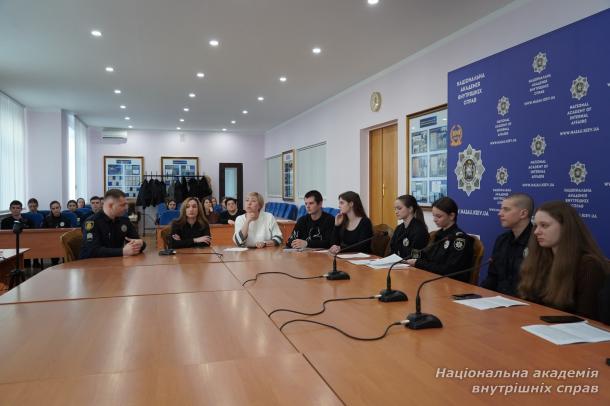 Науковий діалог молодих дослідників: спільне засідання наукових гуртків з кримінального права