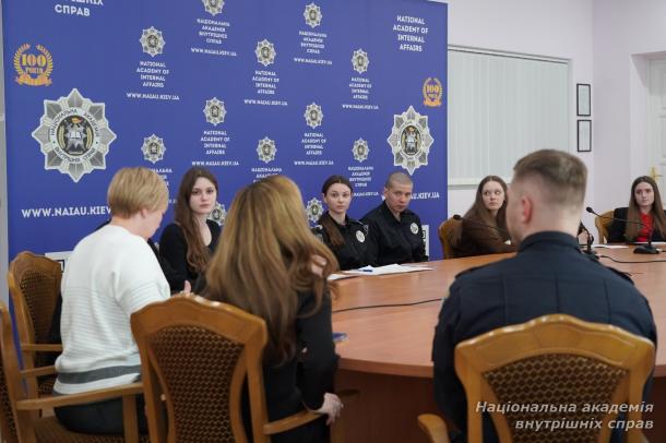 Науковий діалог молодих дослідників: спільне засідання наукових гуртків з кримінального права