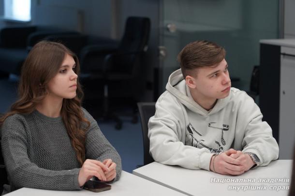 Кібербезпека та правовий захист: студенти ННІПП опановували методи протидії банківському шахрайству Кібербезпека та правовий захист: студенти ННІПП опановували методи протидії банківському шахрайству