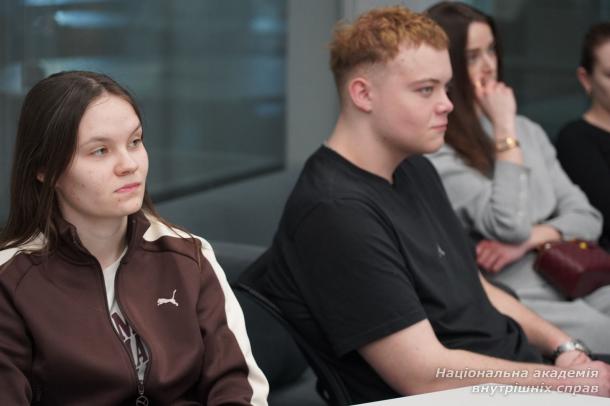 Кібербезпека та правовий захист: студенти ННІПП опановували методи протидії банківському шахрайству Кібербезпека та правовий захист: студенти ННІПП опановували методи протидії банківському шахрайству