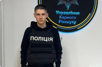 Курсант НАВС, який проходить стажування, допоміг затримати підозрюваного в грабежі Фото