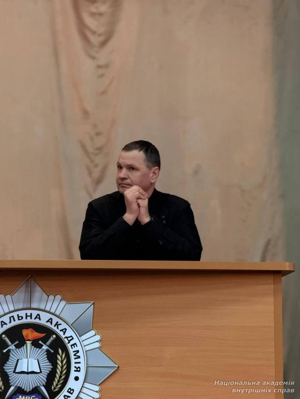 Академія активно підтримує випускників на старті служби