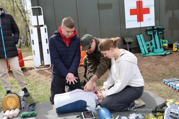 У навчально-науковому інституті поліцейської діяльності НАВС відбувся день відкритих дверей