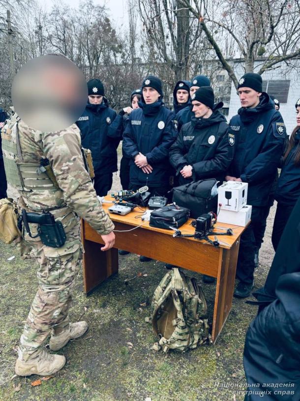 Відпрацювання бойових навичок: слухачі КЦППП “Академія поліції” пройшли інтенсивну тактичну підготовку