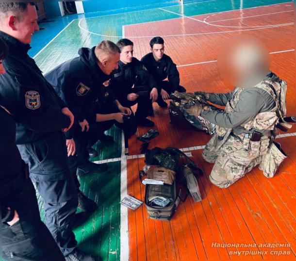 Відпрацювання бойових навичок: слухачі КЦППП “Академія поліції” пройшли інтенсивну тактичну підготовку
