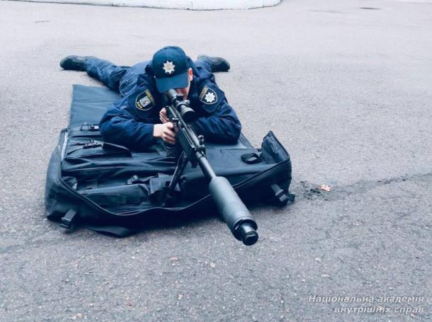Відпрацювання бойових навичок: слухачі КЦППП “Академія поліції” пройшли інтенсивну тактичну підготовку