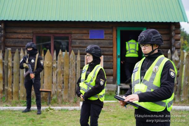 Реагування поліції на воєнні злочини: практика, що формує професіоналів