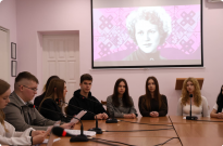 «Слово, що має крила»: поетичні читання до дня народження Ліни Костенко Фото