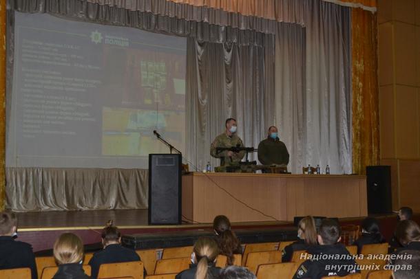 Зустріч курсантів ННІ № 2 НАВС із працівниками спецпідрозділу КОРД 
